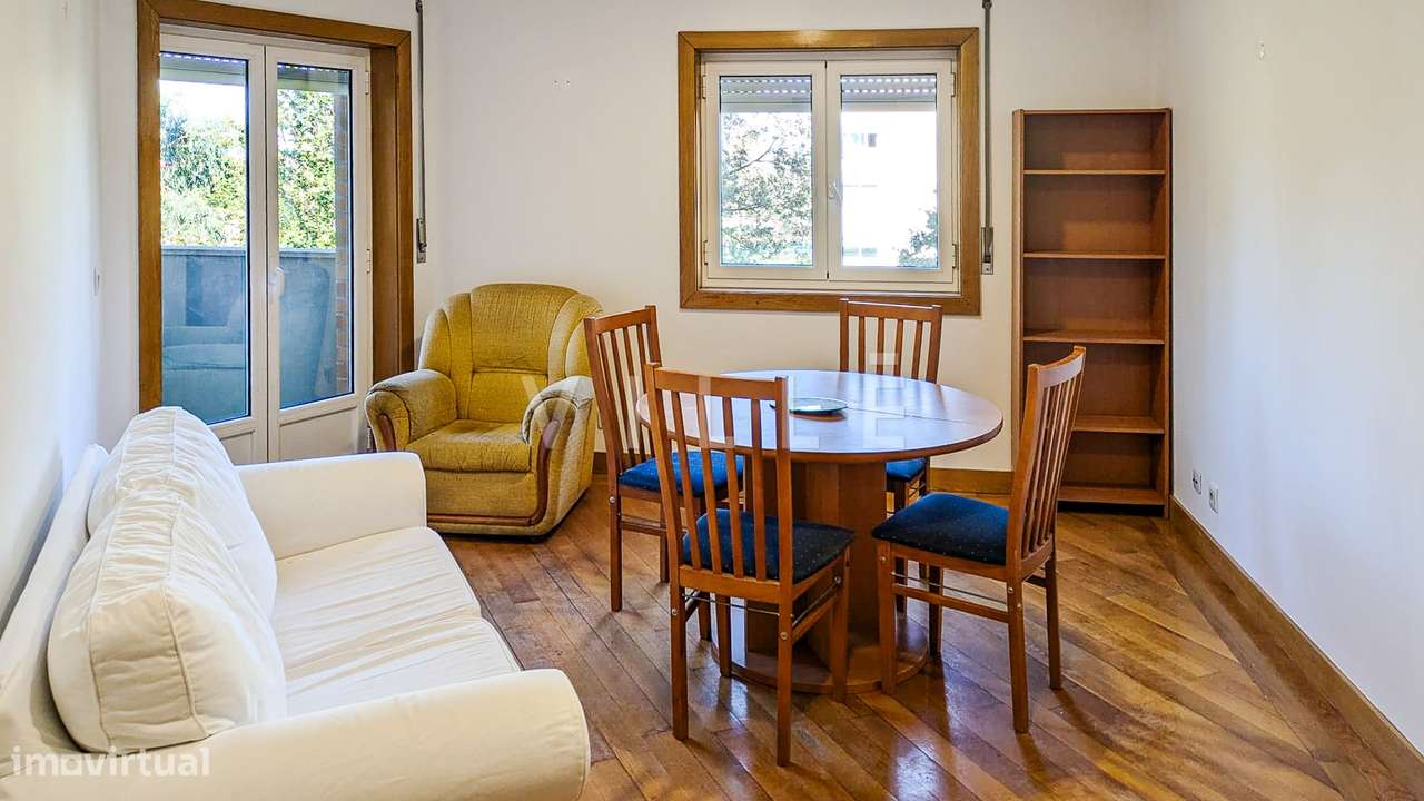 Apartamento junto ao Hospital de S. João - Grande imagem: 2/16