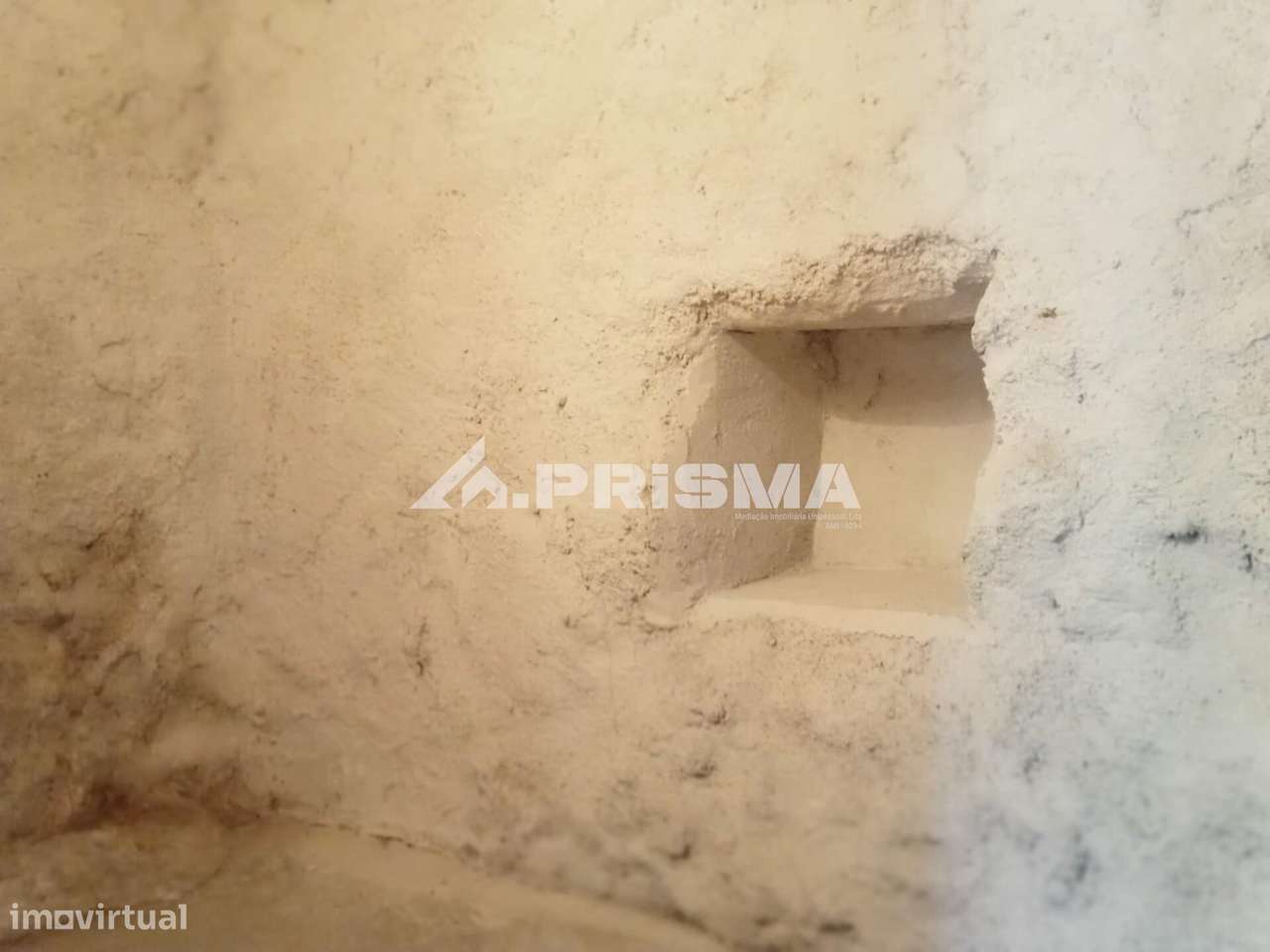 Quintinha para venda com construção rural para venda em Escalos de Bai-27