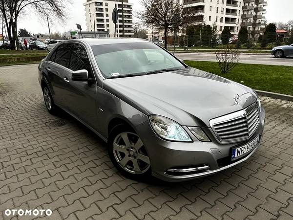 Mercedes-Benz Klasa E 200 T BlueTEC 7G-TRONIC Avantgarde - 2