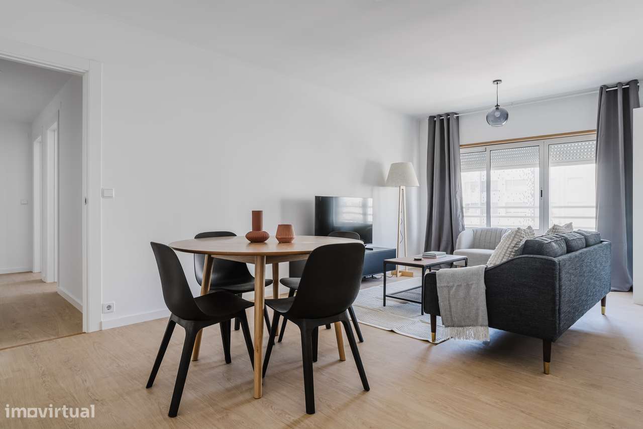 Apartamento T2 em Laranjeiras, Lisboa - Grande imagem: 1/13