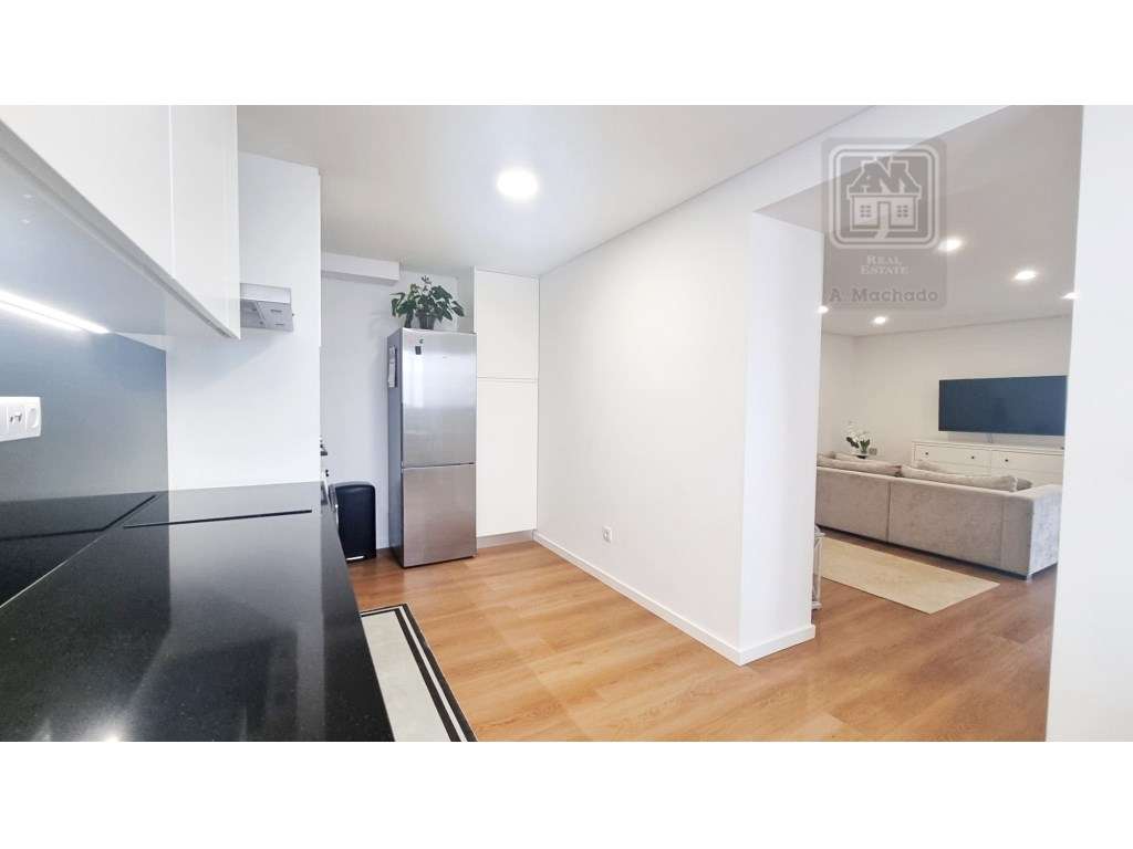 VENDA de APARTAMENTO T2 como NOVO - centro cidade Ponta Delgada (Sã...-11