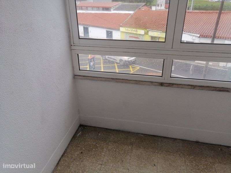 Vendo T2 canecas - Grande imagem: 5/9