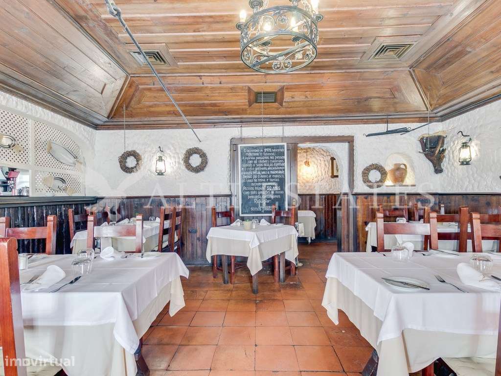 Restaurante com História e Prestígio para Venda na Azoia, junto ao ...-9