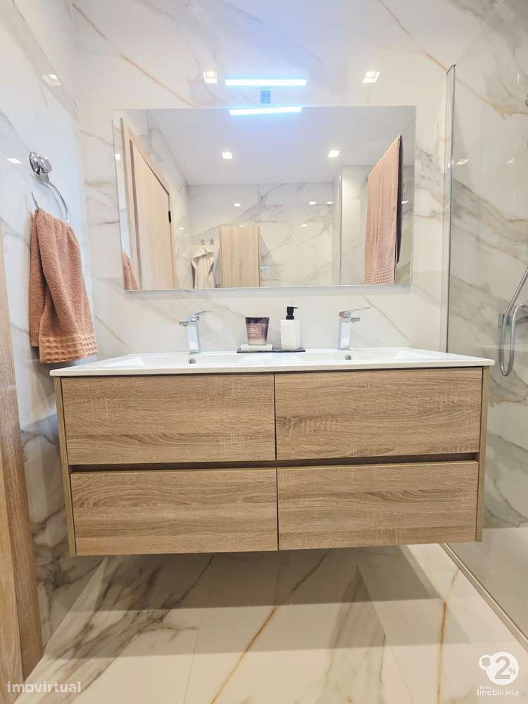 Apartamento T4 com terraço em Rio Tinto-12