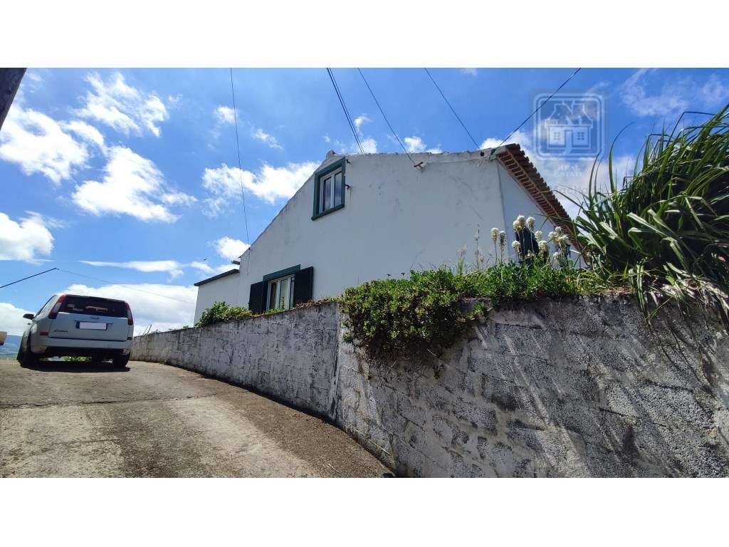 VENDA de CASA - MORADIA com Jardim, Entrada Lateral e Quintal - Fen...-8