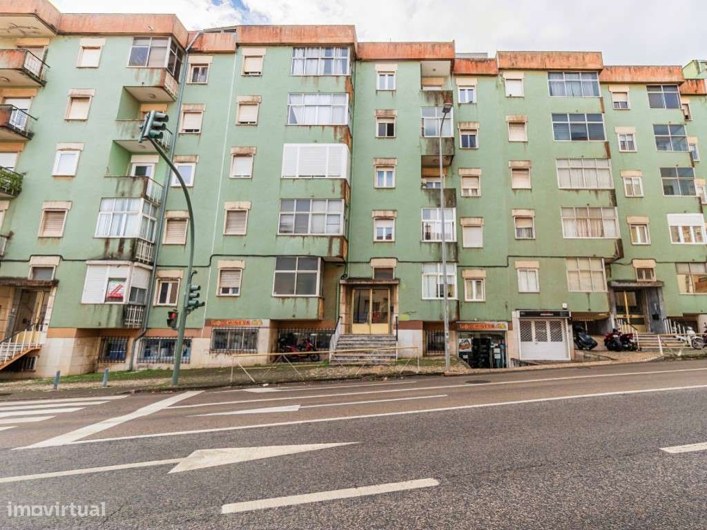 T3 Totalmente Remodelado - Avenida D. José I, Amadora-45