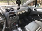 Peugeot 407 3.0 V6 Sport - 31