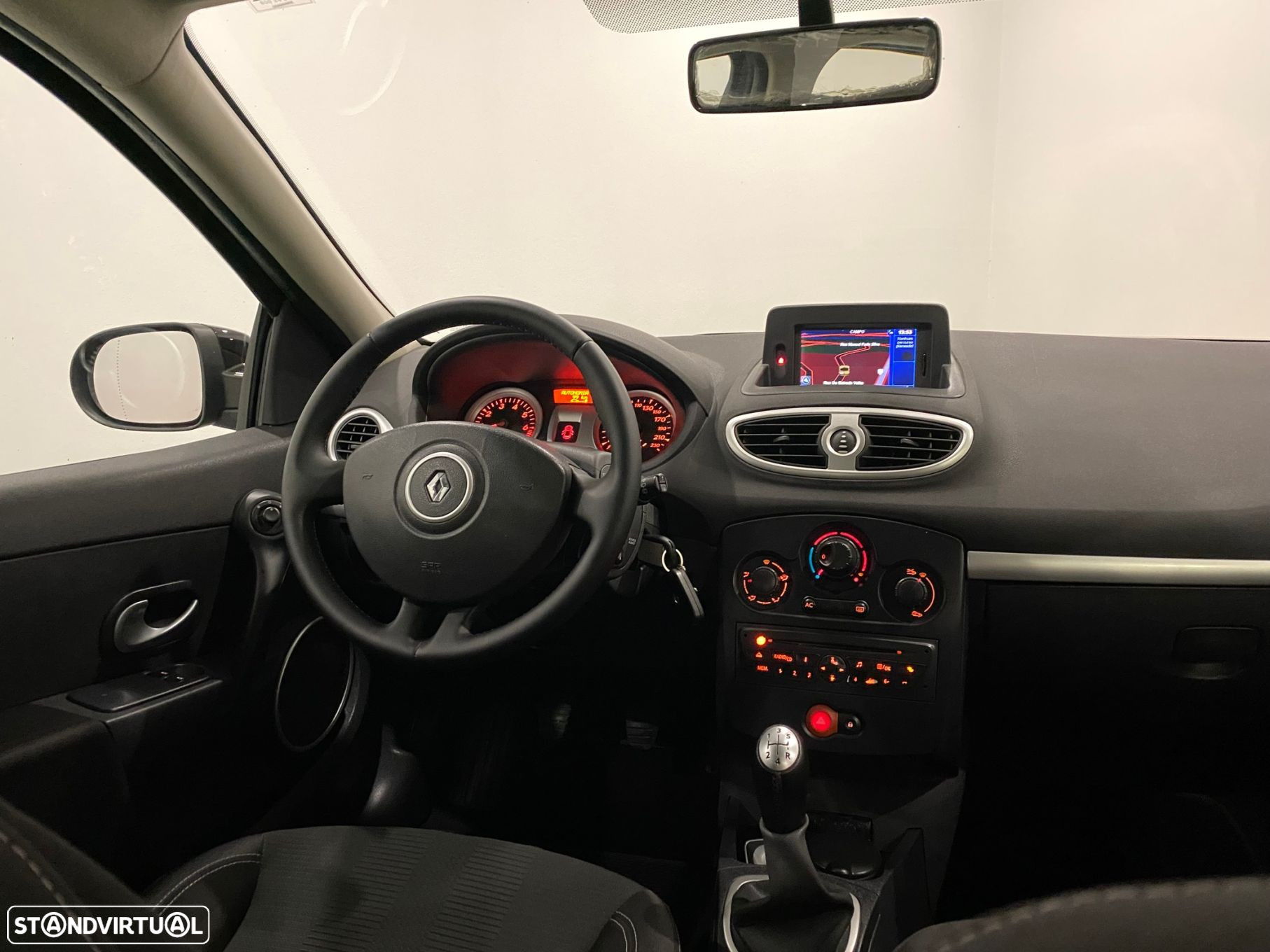 Renault Clio 1.2 TCE Dynamique S - 29