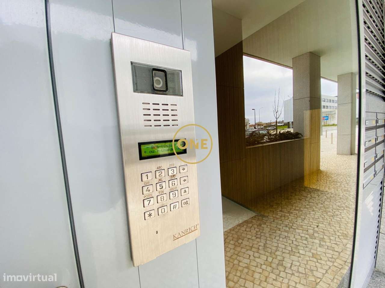 Espetacular T3 com Terraço e Garagem Fechada - Grande imagem: 2/60