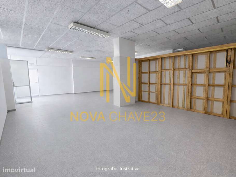Loja 141 m² | 2 Divisões | 2 WCs | Elevado Potencial de Transformação-0