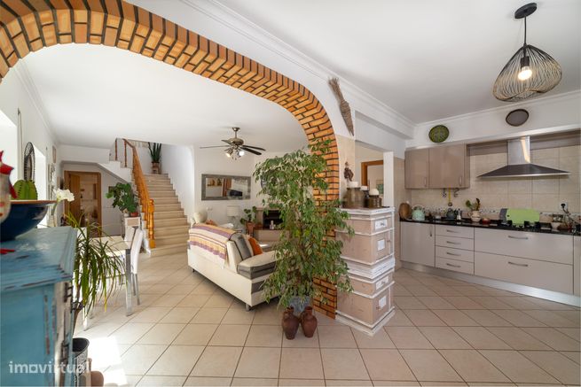 Moradia Isolada T3 com Jardim e Garagem em Bernardinheiro, Tavira-11