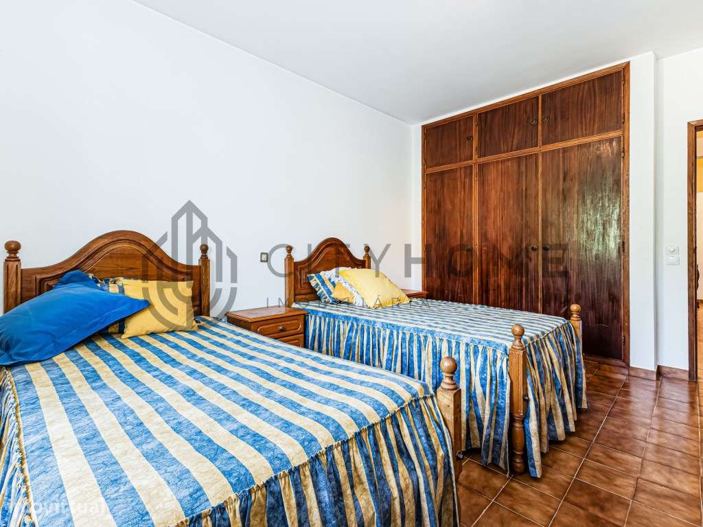 Moradia T3 e Apartamento T2 com Restaurante no Burgau-10