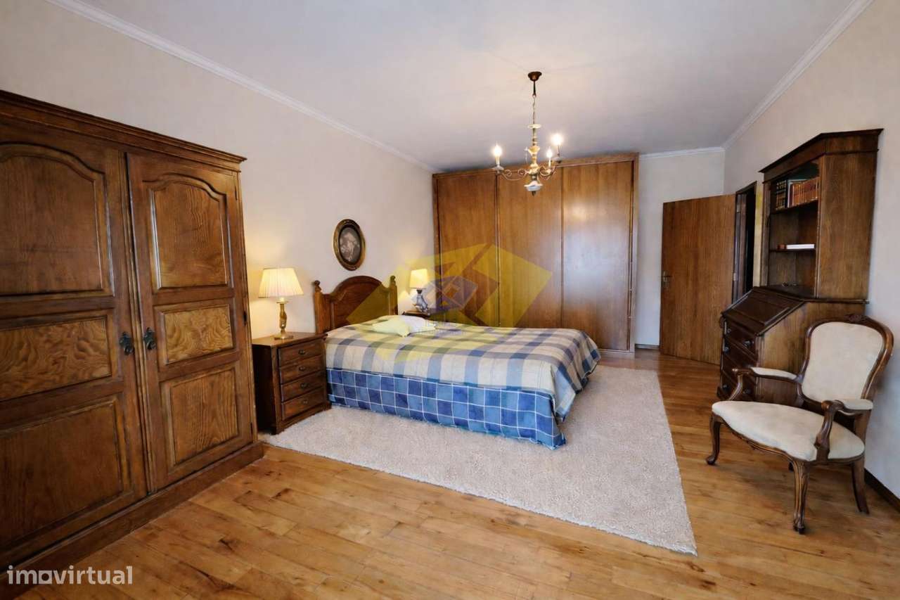 Moradia T3 em Felgueiras c/ 3 pisos-13