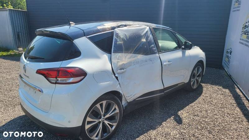 Renault Scenic - 17