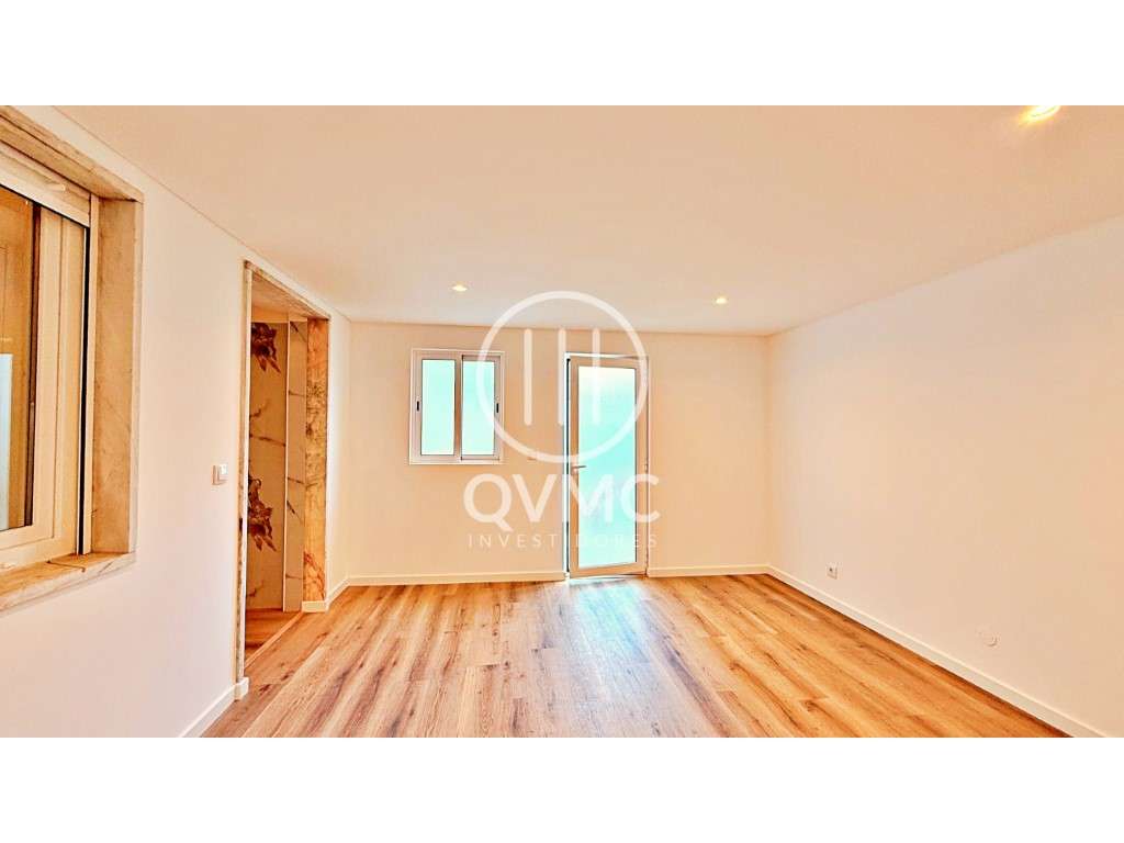 Apartamento T4+1 no Cacém com logradouro - Grande imagem: 4/24