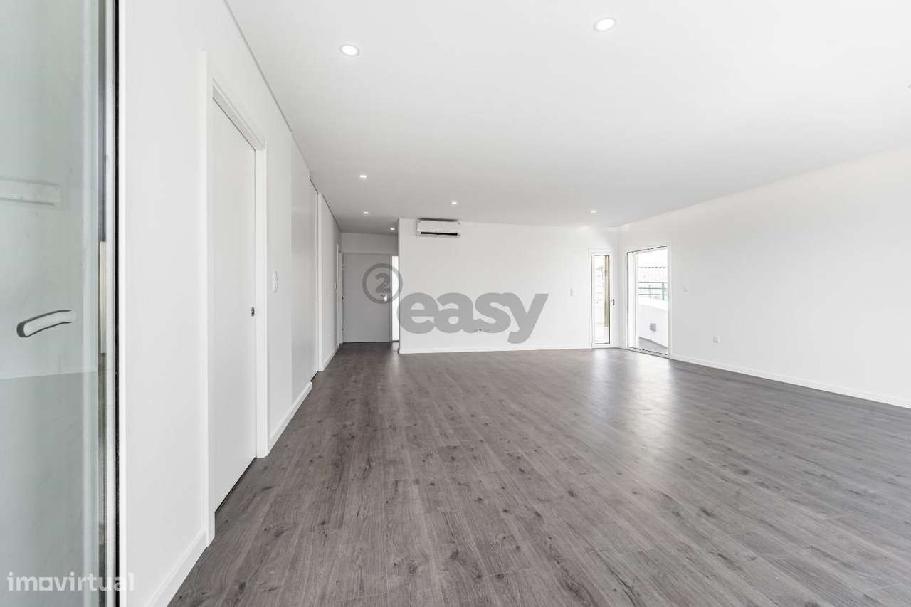 Moradia de Luxo T4 em Famões - Odivelas - Grande imagem: 4/14