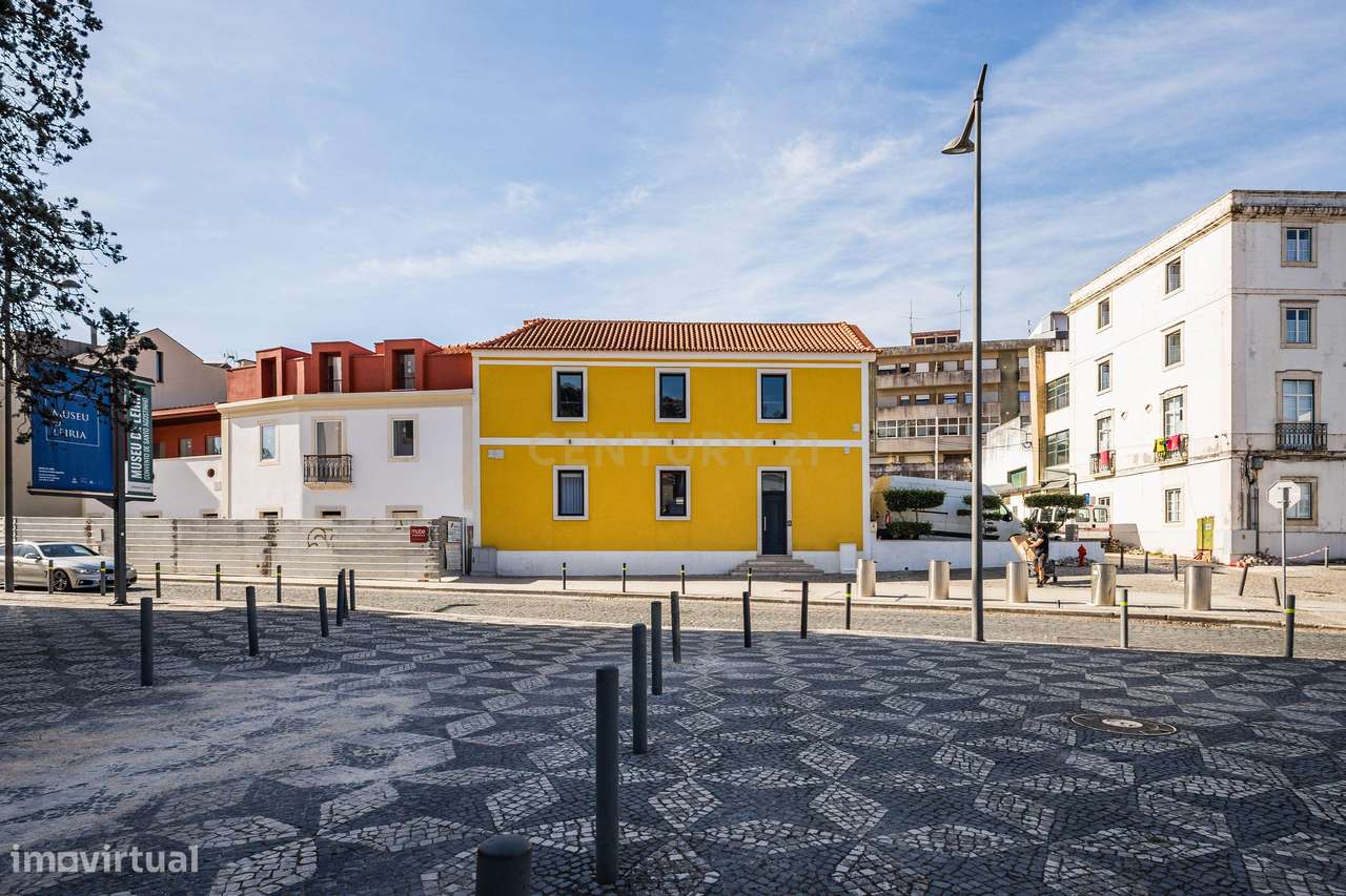 Exclusividade e Rentabilidade no Coração Histórico de Leiria: O Seu Pr - Grande imagem: 3/55