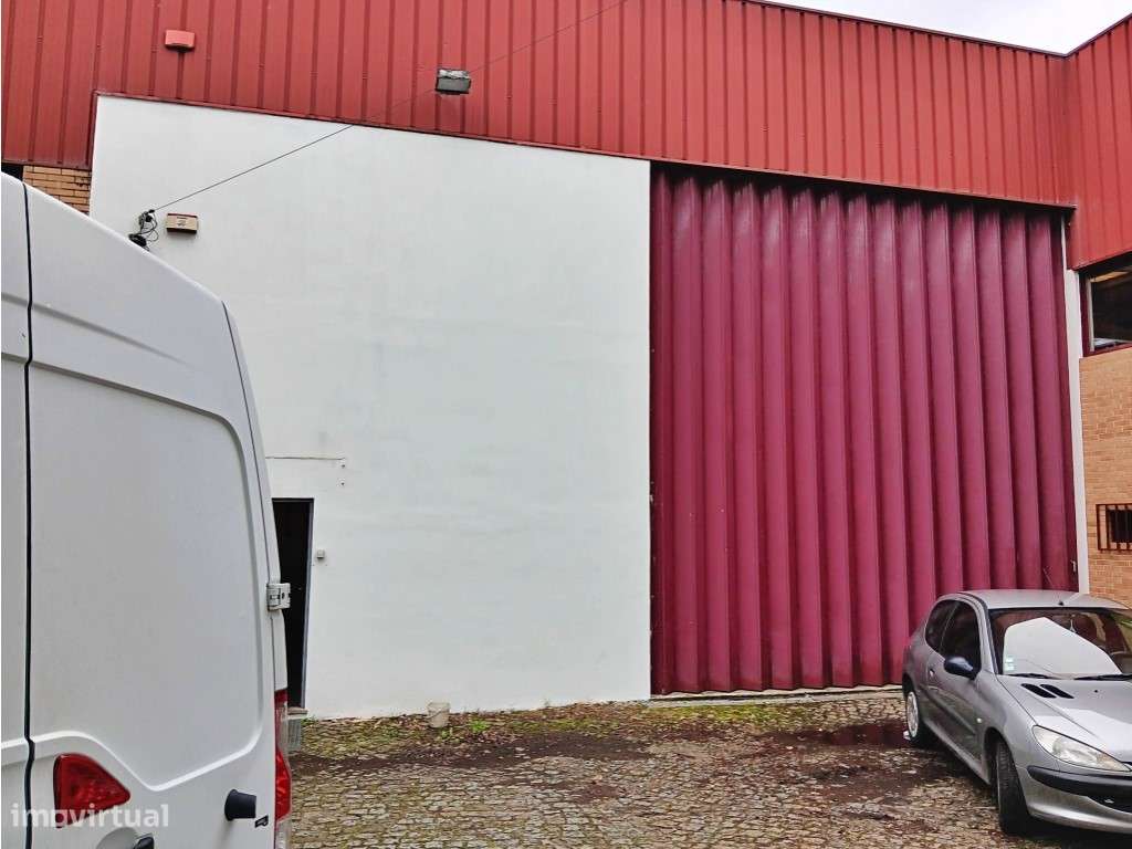 Armazém com logradouro em Leça do Balio - Grande imagem: 5/8