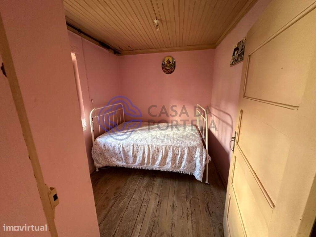 Venda de Moradia T2 - Grande imagem: 5/22