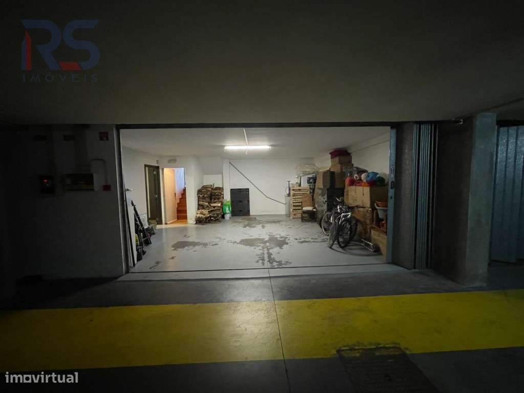 Moradia condomínio fechado T5-31