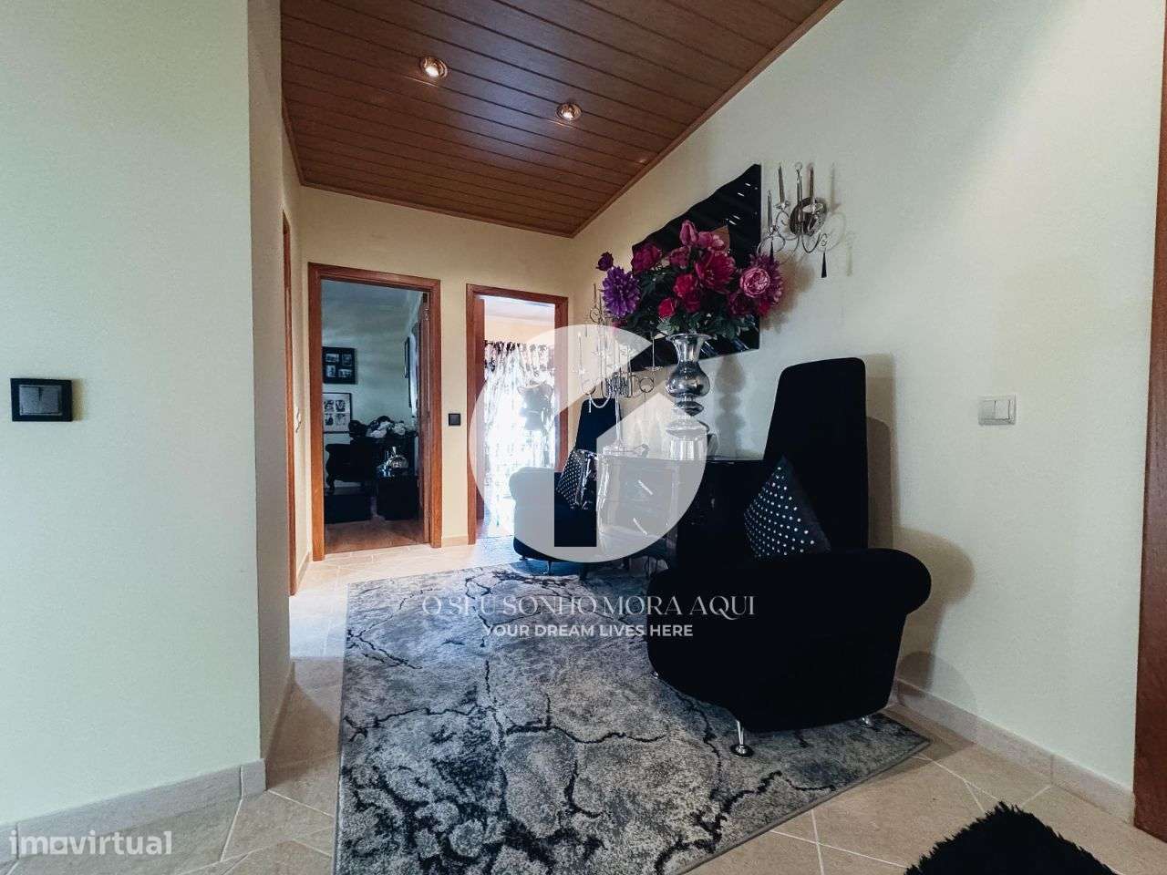 Moradia T4 de luxo mobiliada à venda em Olhão-14