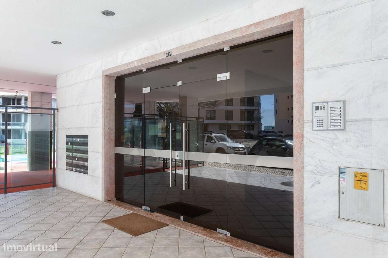 T3 com duas suites e dois lugares de garagem (Box) | Terraços do Marqu-47