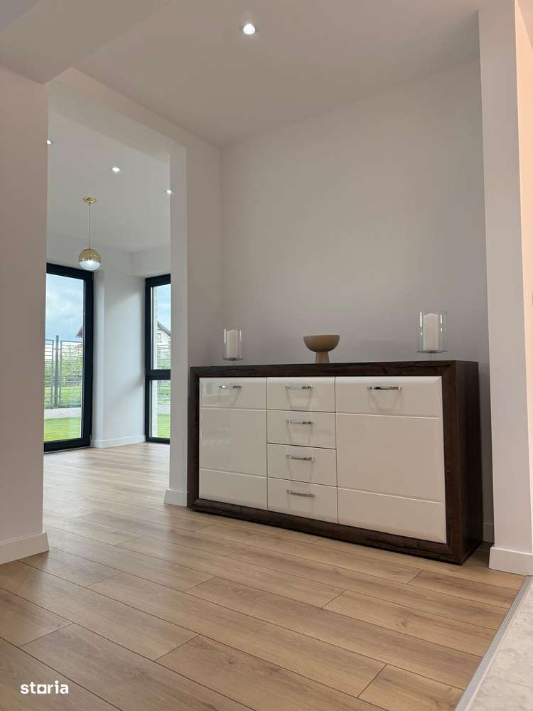 Proprietar vand casa situata in Brasov, Calea Feldioarei, 33. - Imagine principală: 3/16