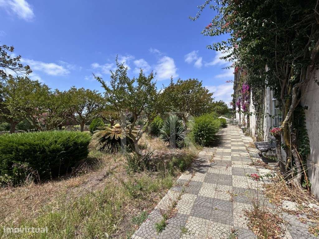 Quinta senhorial do séc. XVIII com capela e jardins em Torres Vedras-14