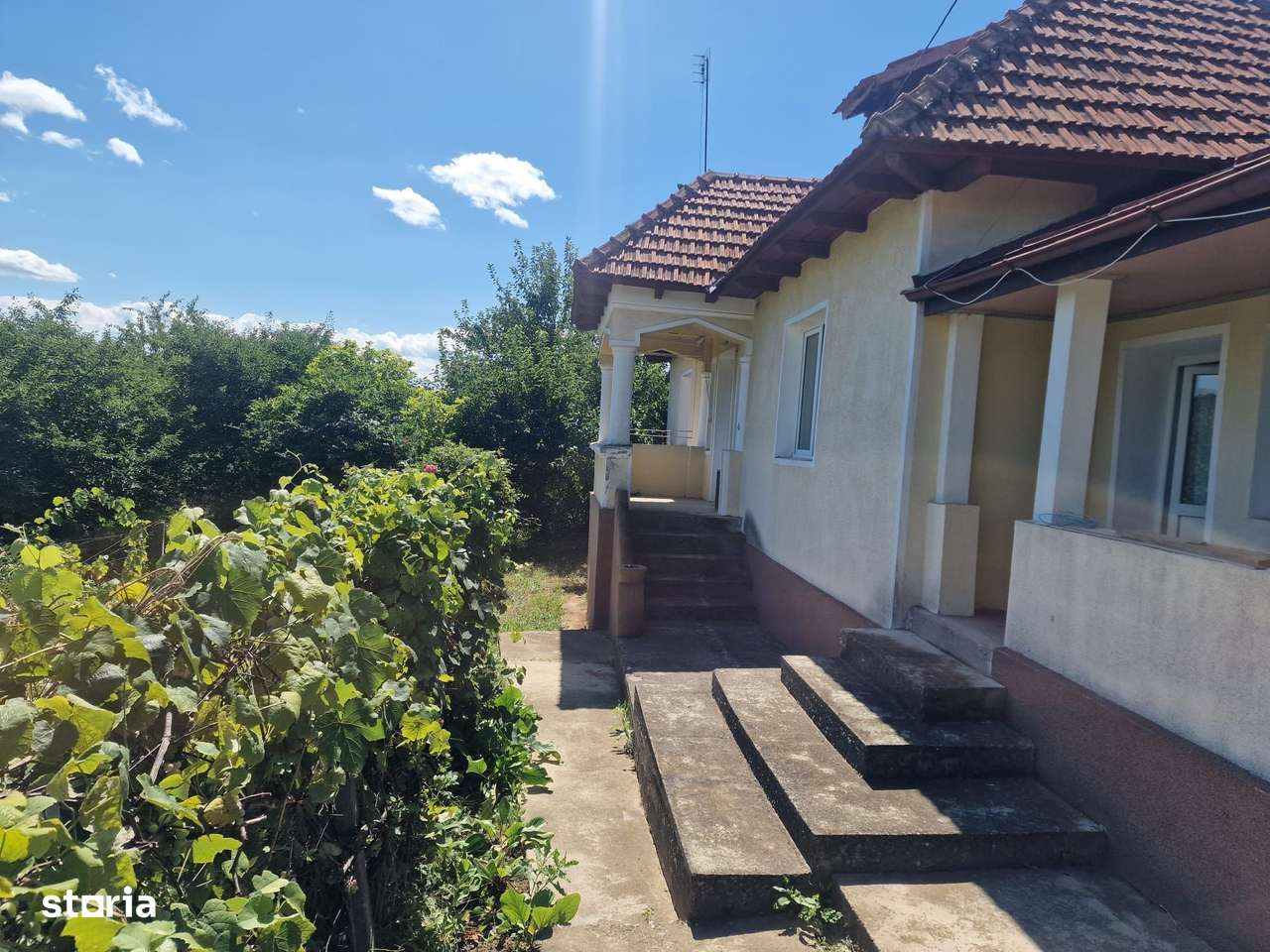 Casa in mediu rural cu teren - Imagine principală: 5/20