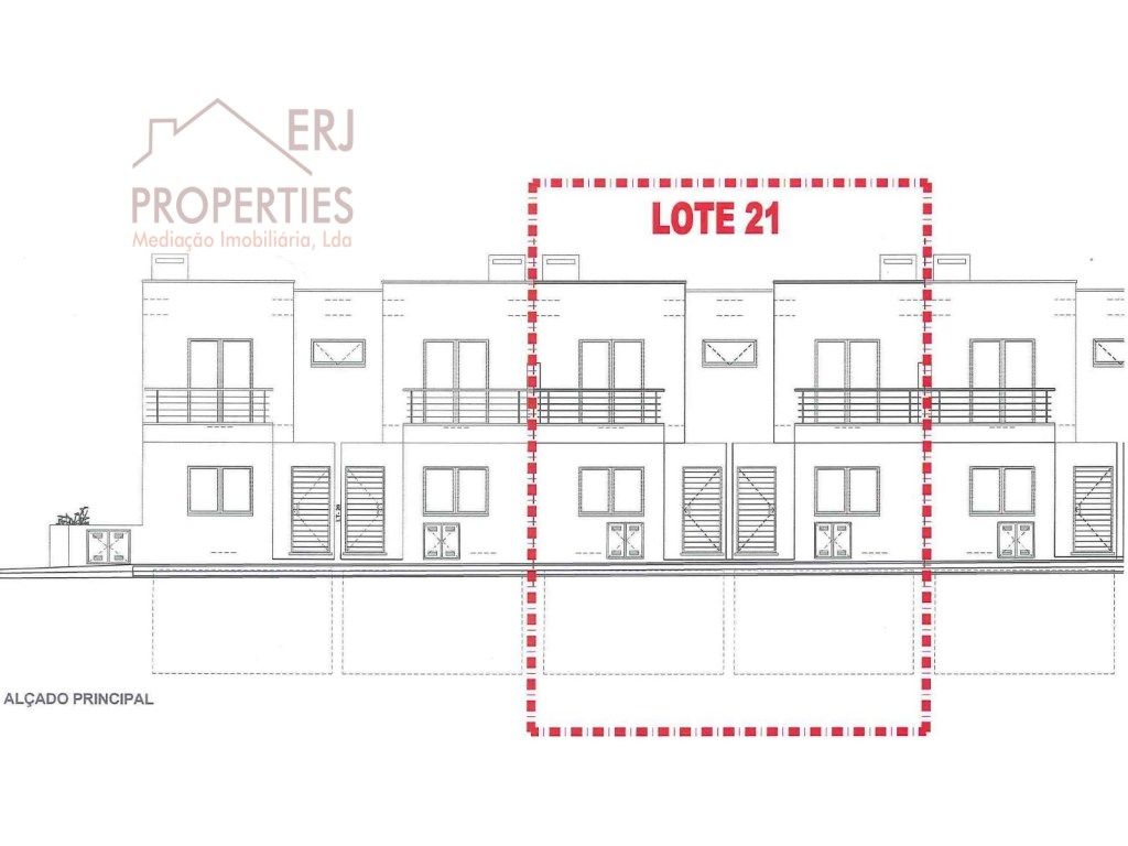 Lote de Terreno para Construção Moradia Bifamiliar 2 T2