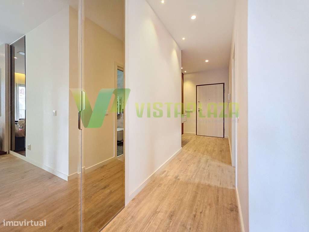 Apartamento T4 Acabamentos de Luxo na Urbanização do Fojo, Portimão-14