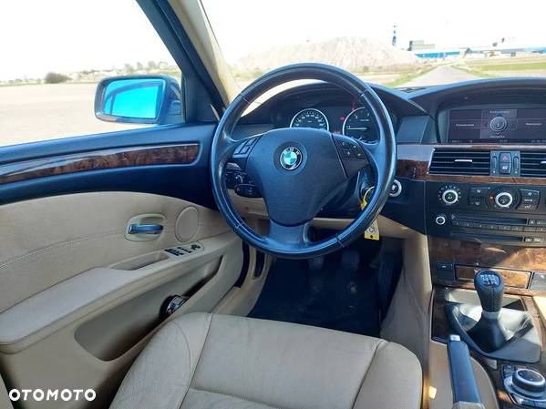 BMW Seria 5 520d - 10