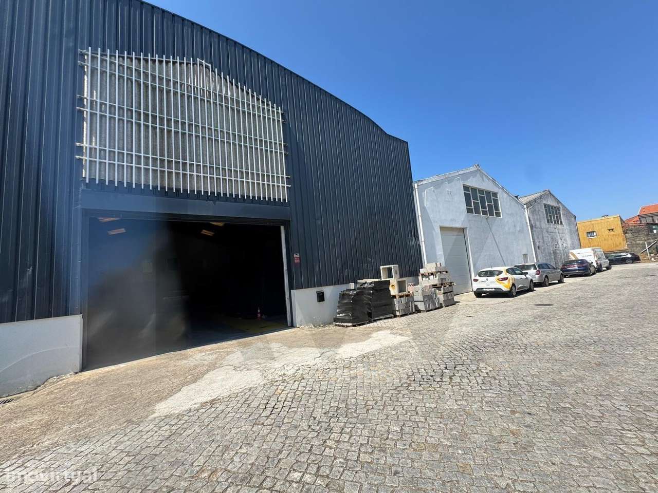 Pavilhão Industrial para Venda em Guifões - 1.744 m2 - Grande imagem: 5/27