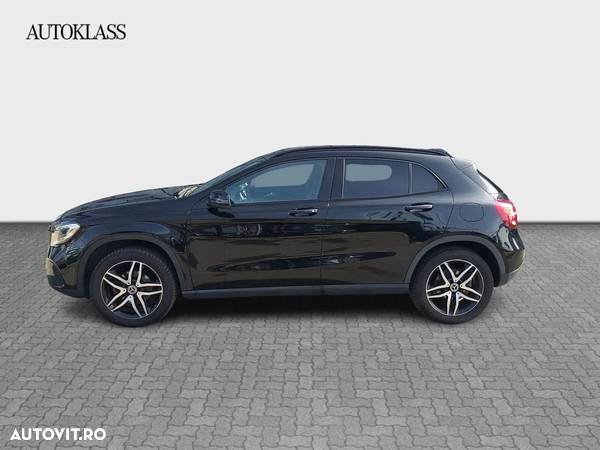 Mercedes-Benz GLA 200 d Aut. - 2