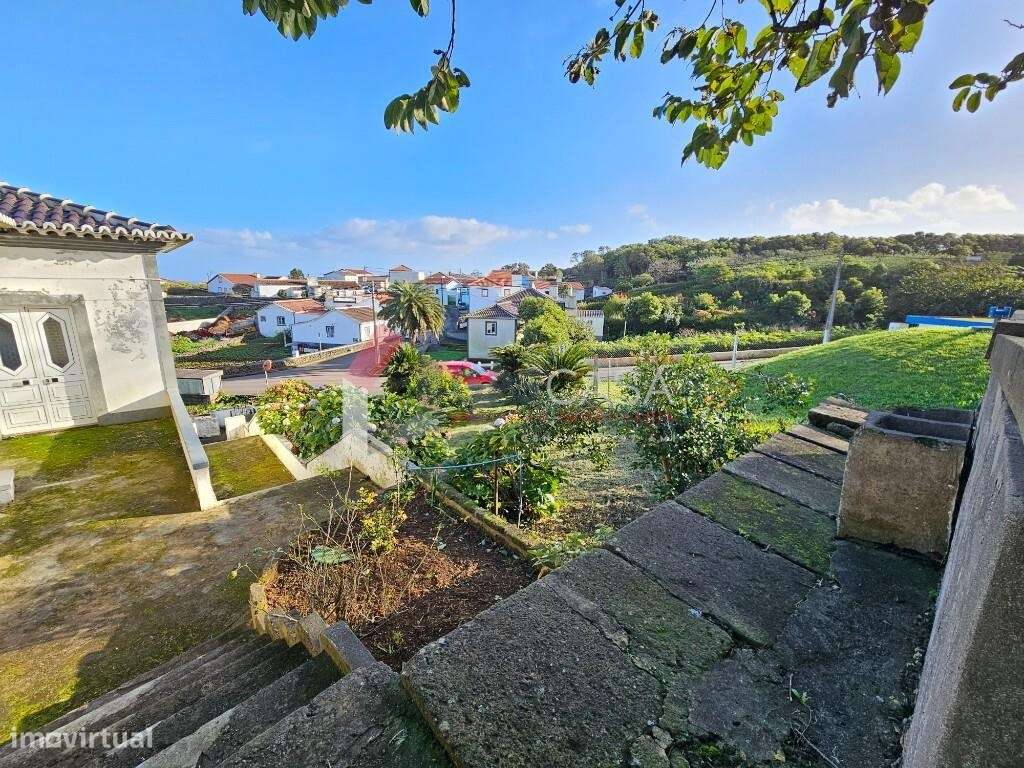 Moradia T4 em Prédio Misto – Fonte do Bastardo-30