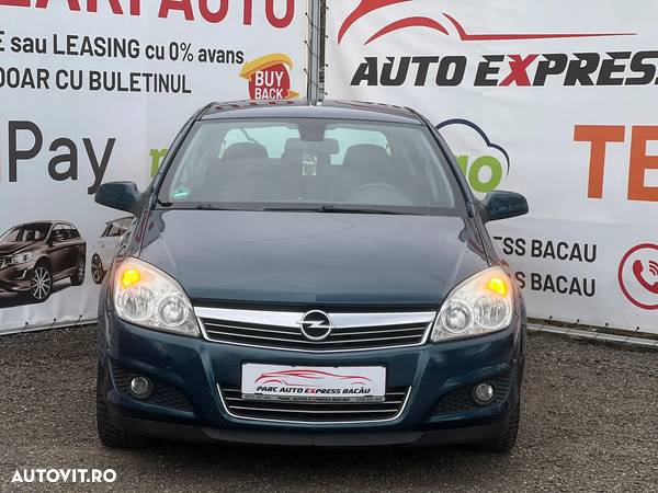 Opel Astra 1.9 CDTI Cosmo - 18