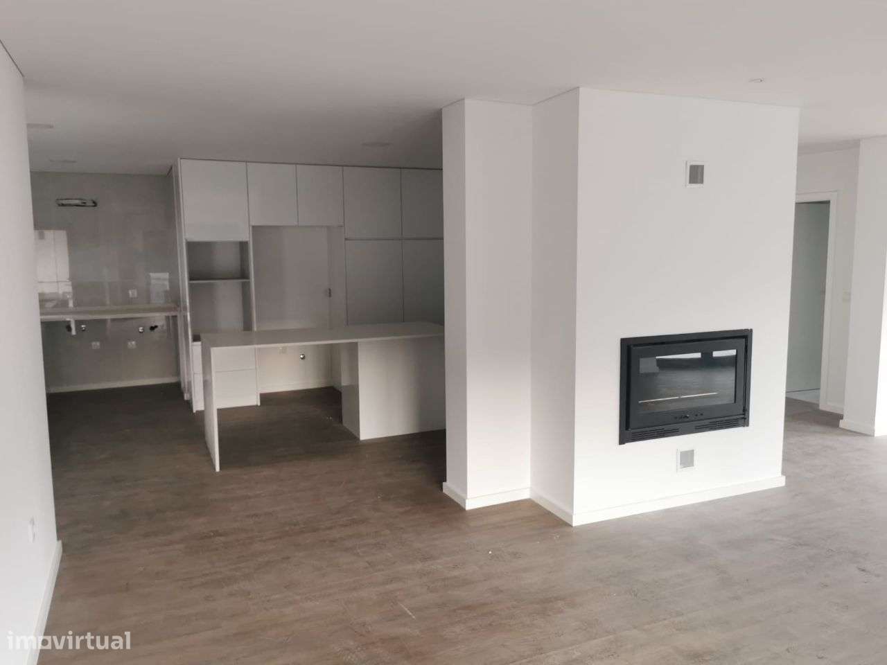 Moradia T3+1 em São Torcato - Guimarães-15