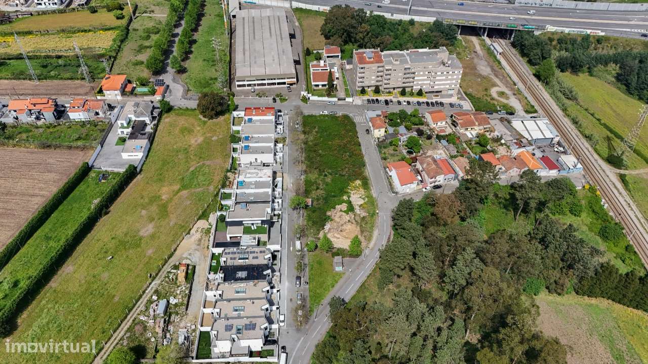 Lotes Moradias 2 e 3 Frentes, em Águas Santas, Prontos a Construir-20