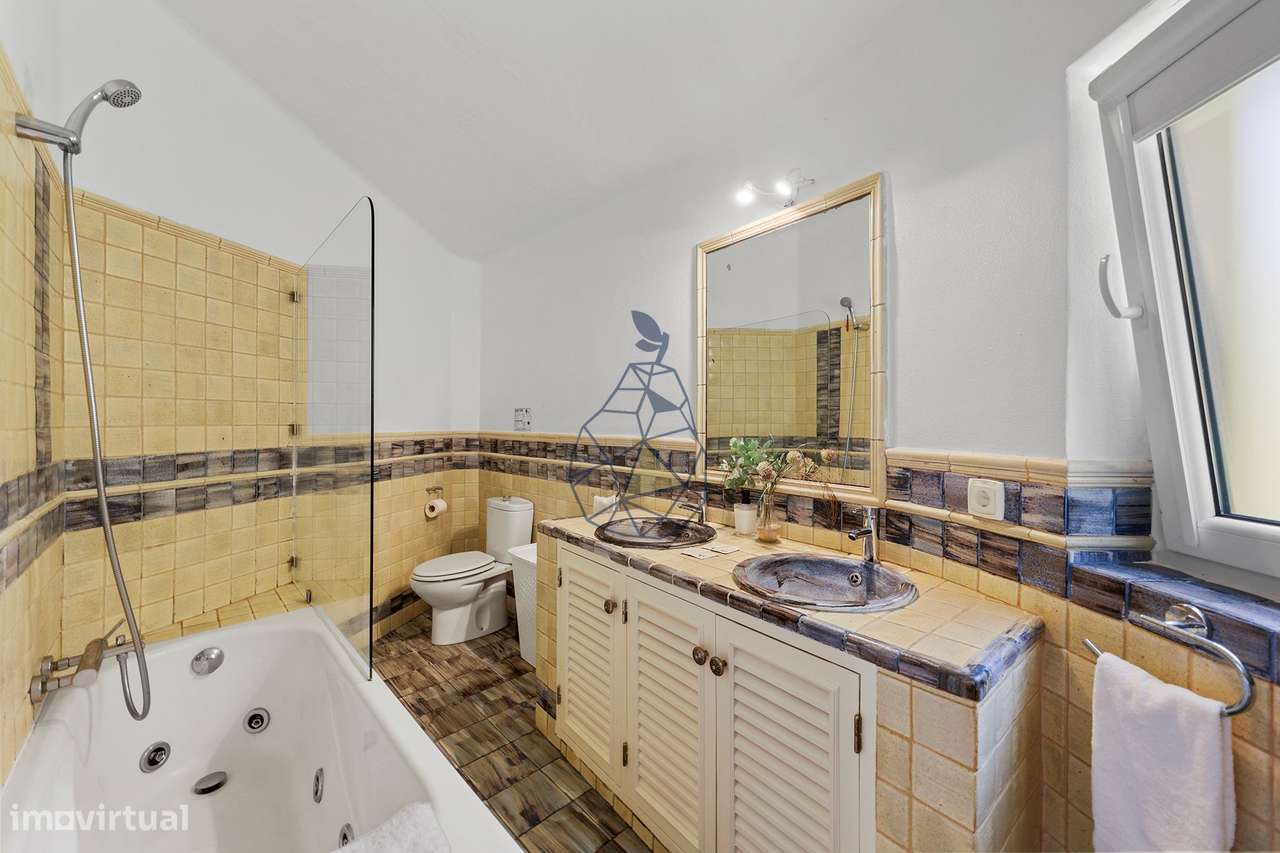 Moradia T3 com Piscina e Jardim + Anexo Urbanização Serra e Mar - Port-27