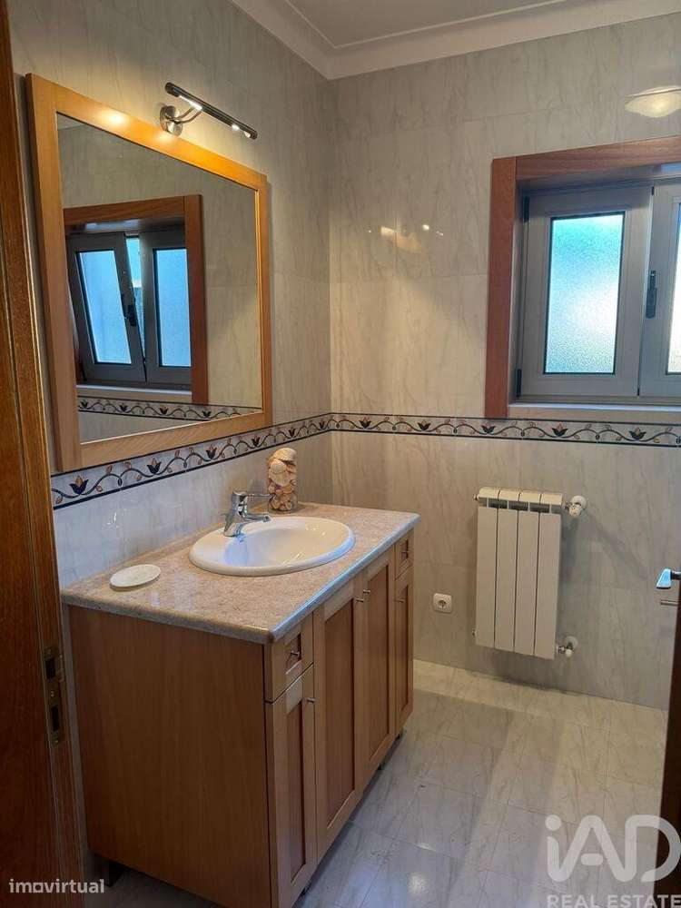 Casa tradicional T3 em Valado dos Frades de 563,00 m2 - Grande imagem: 5/28