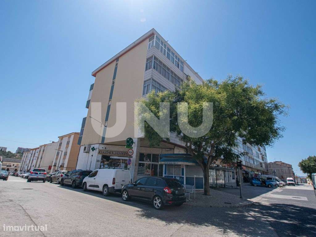 Apartamento T2 remodelado em Vialonga!-17