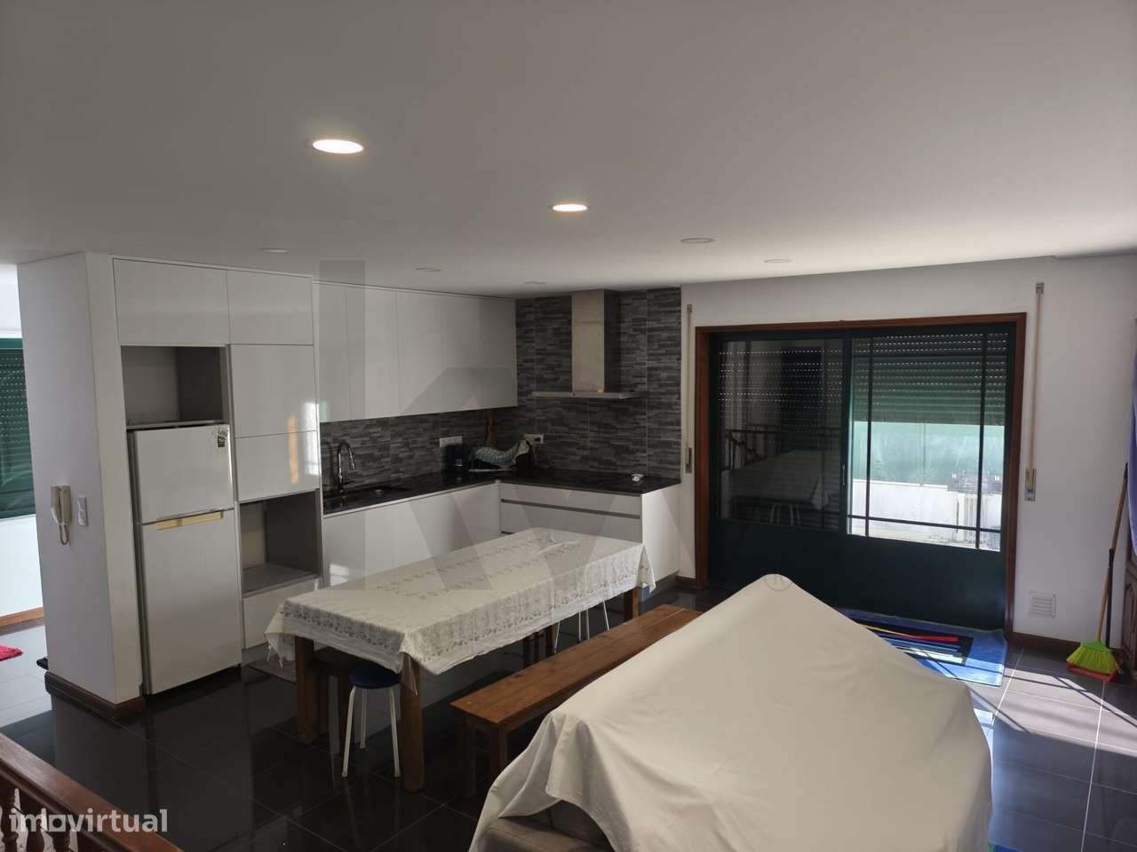 Moradia T3 Independente c/ Logradouro de 300m² em Caldas de S. Jorge - Grande imagem: 2/18