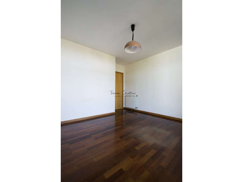 Apartamento T3 com Garagem Fechada e Elevador Arca, Ponte de Lima-20