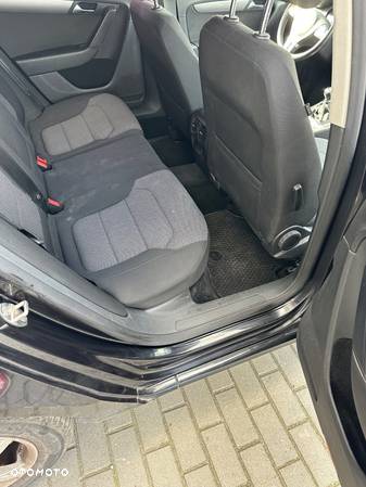 Volkswagen Passat 1.6 TDI Comfortline - 11