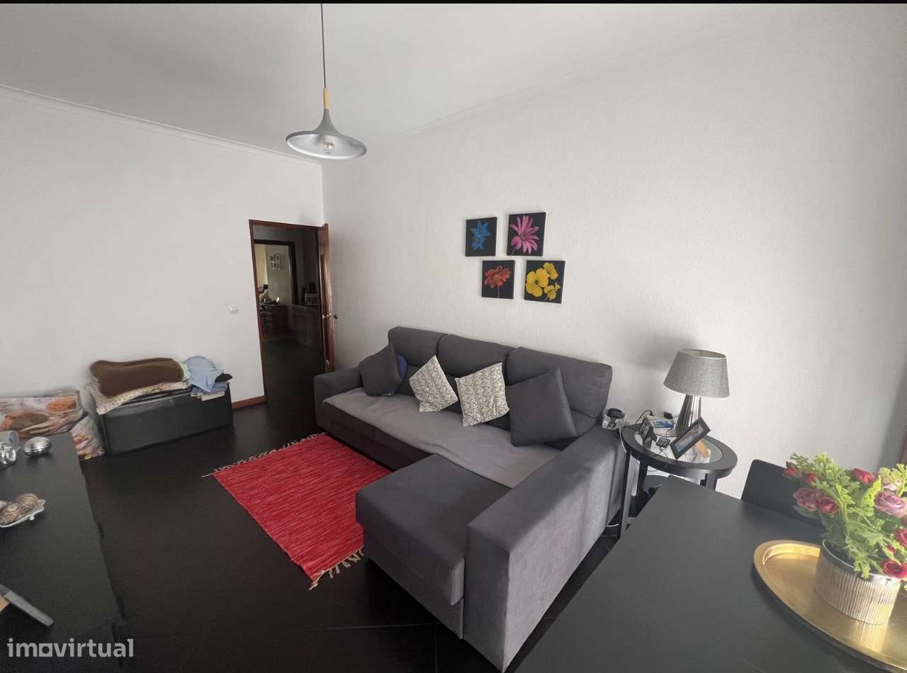 Apartamento T2 - 2 WC's , Varandas - ótima localização -Amora-8