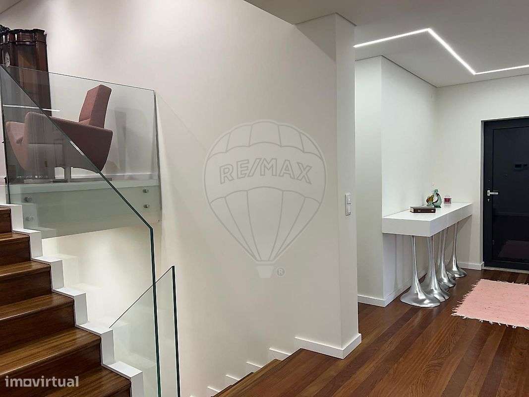 Moradia T4 para venda-5