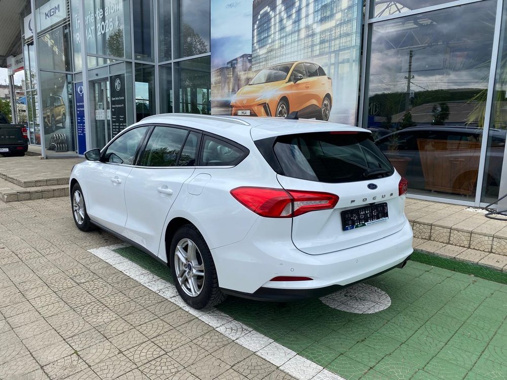 Ford Focus (4)