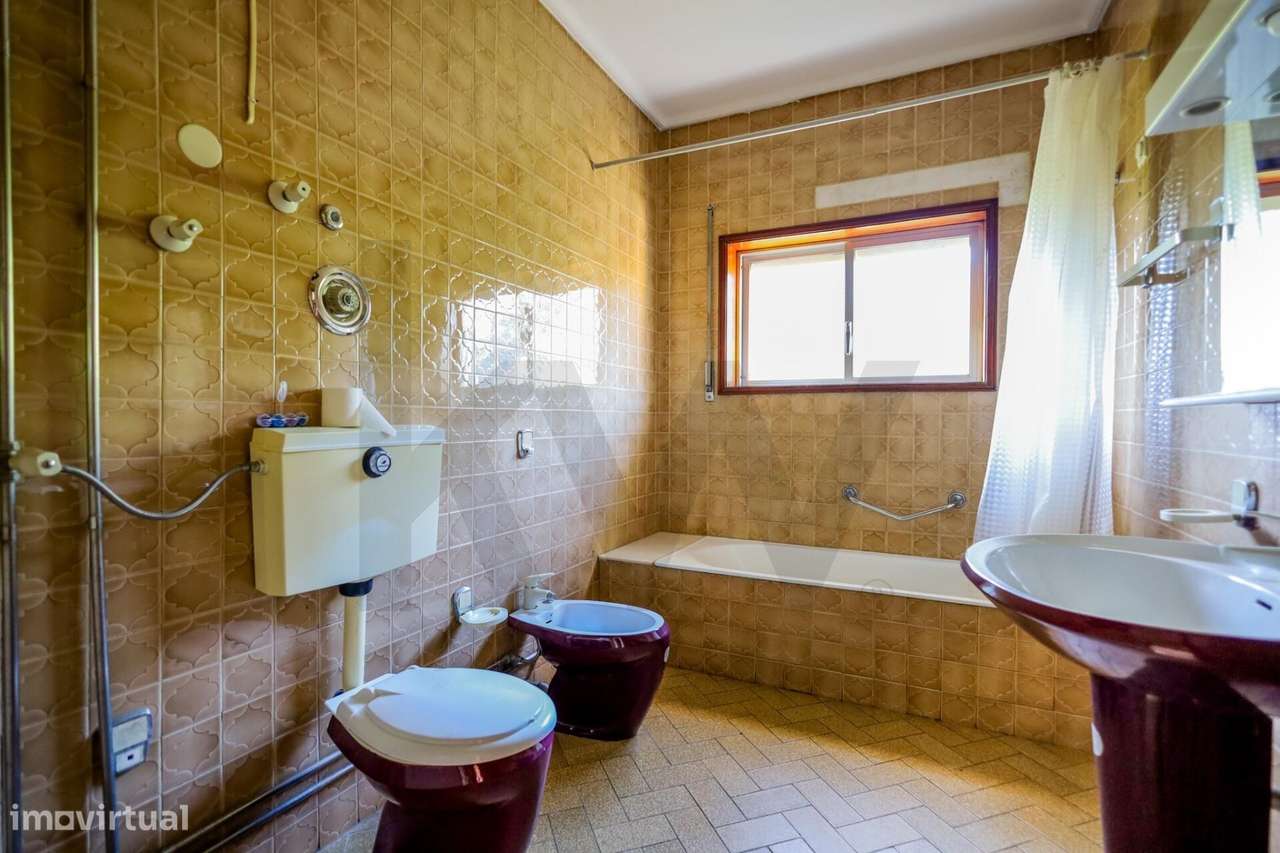 Moradia com 1451m2 de Terreno e Elevado Potencial de Valorização em Sã-22