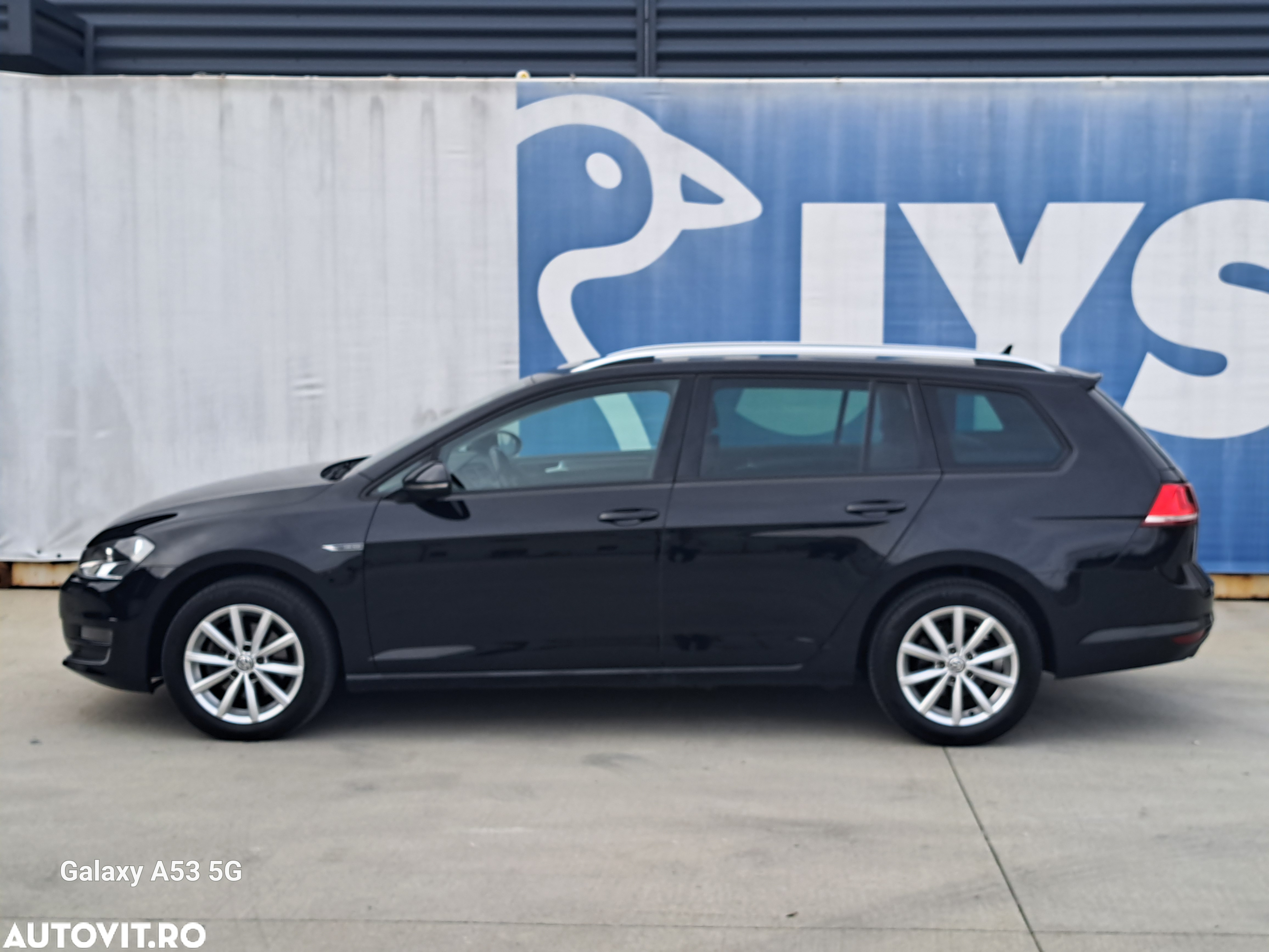 Volkswagen Golf 1.6 TDI BlueMotion Technology Lounge - 8