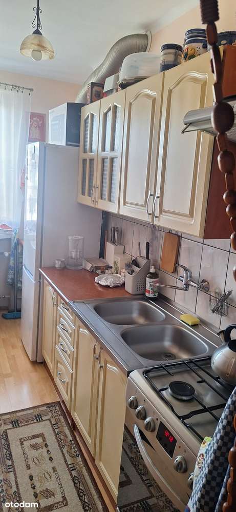 Sprzedam mieszkanie 3 pokoje,  ul.Urzędowska.-4